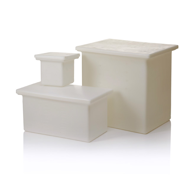 Nalgene™ Heavy-Duty Rectangular LLDPE Tank with Covers